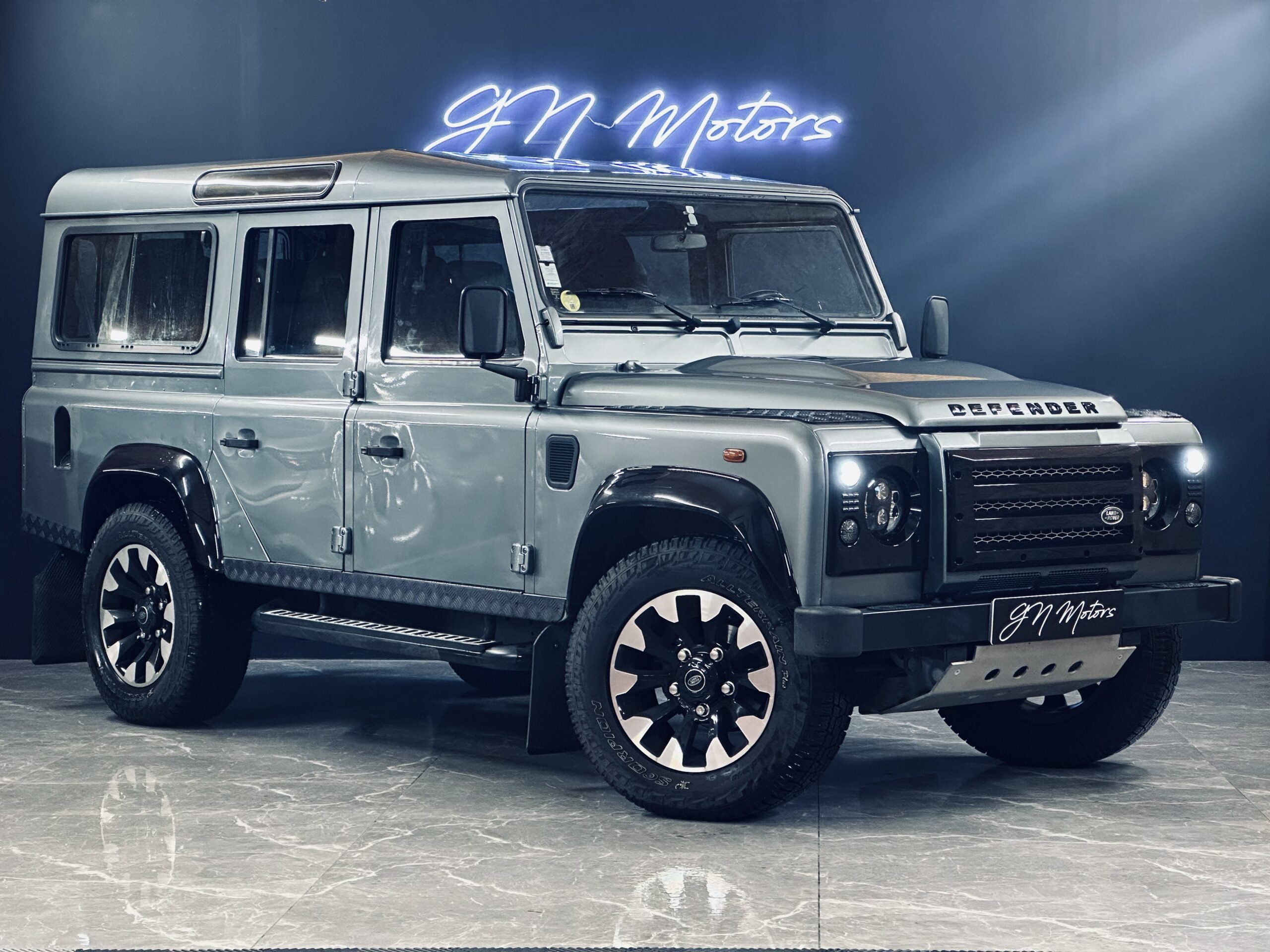 LAND ROVER DEFENDER III SW 110 SE 122 CH 7PL