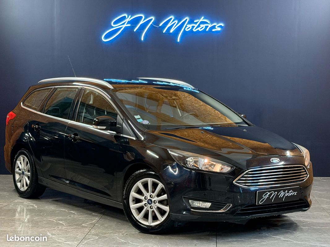 Ford focus iii (2) sw 1.0 ecoboost 125 s&s titanium – suivi complet – garantie 12 mois