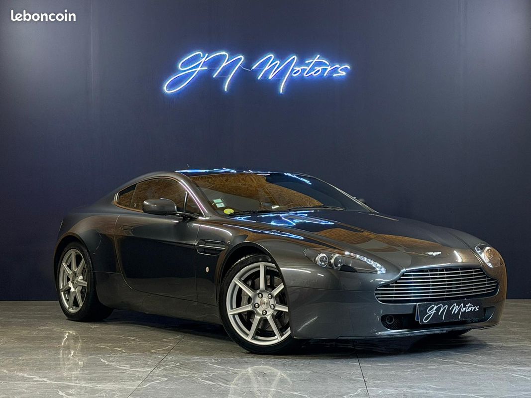ASTON MARTIN VANTAGE Coupé V8 4.3i – Sportshift – suivi complet – garantie 12 mois
