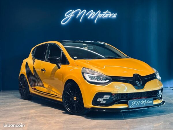 Renault Clio 4 RS Trophy 1.6T EDC6 220ch
