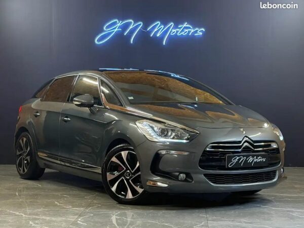 Citroen DS5 2.0 HDi 160 ch So Chic – GARANTIE 12 MOIS – ENTRETIEN COMPLET CITROEN – EXCELLENT ETAT