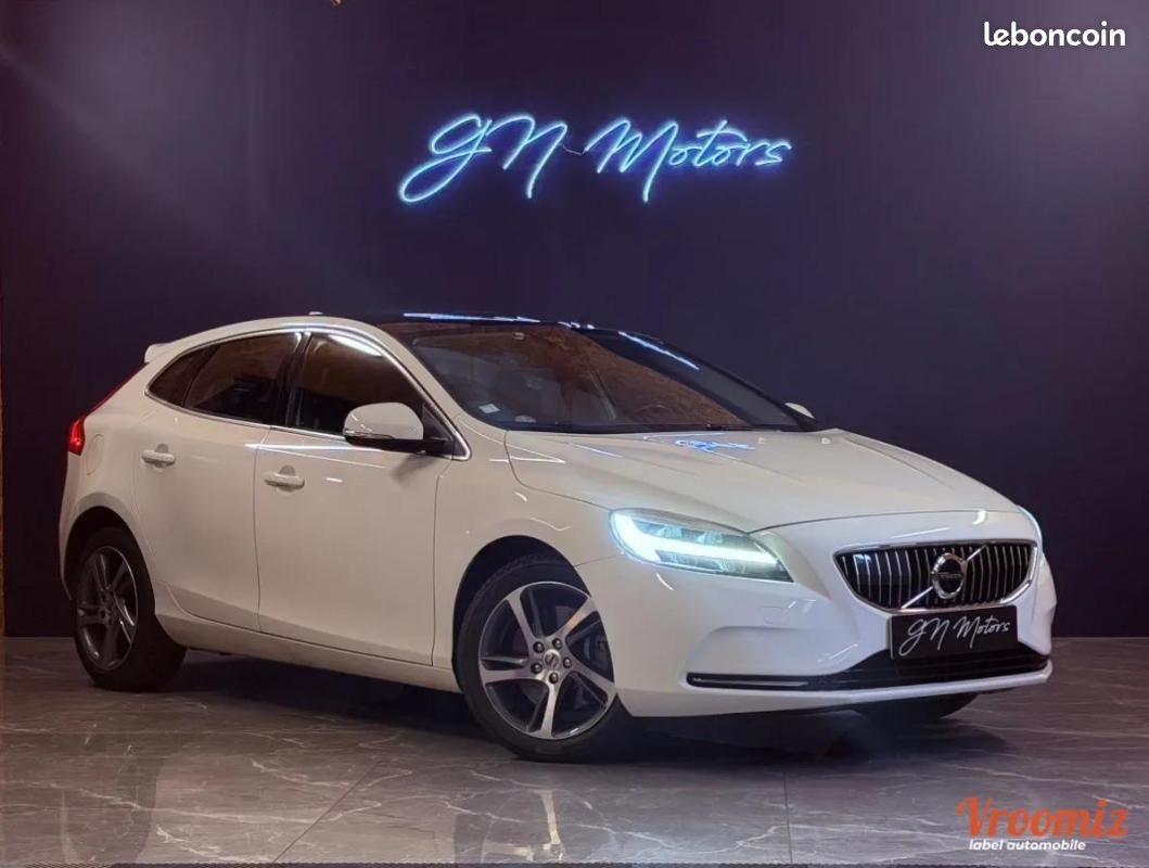 Volvo V40 2.0 T5 245 inscription GEARTRONIC BVA – SUIVI COMPLET GARANTIE 12 MOIS